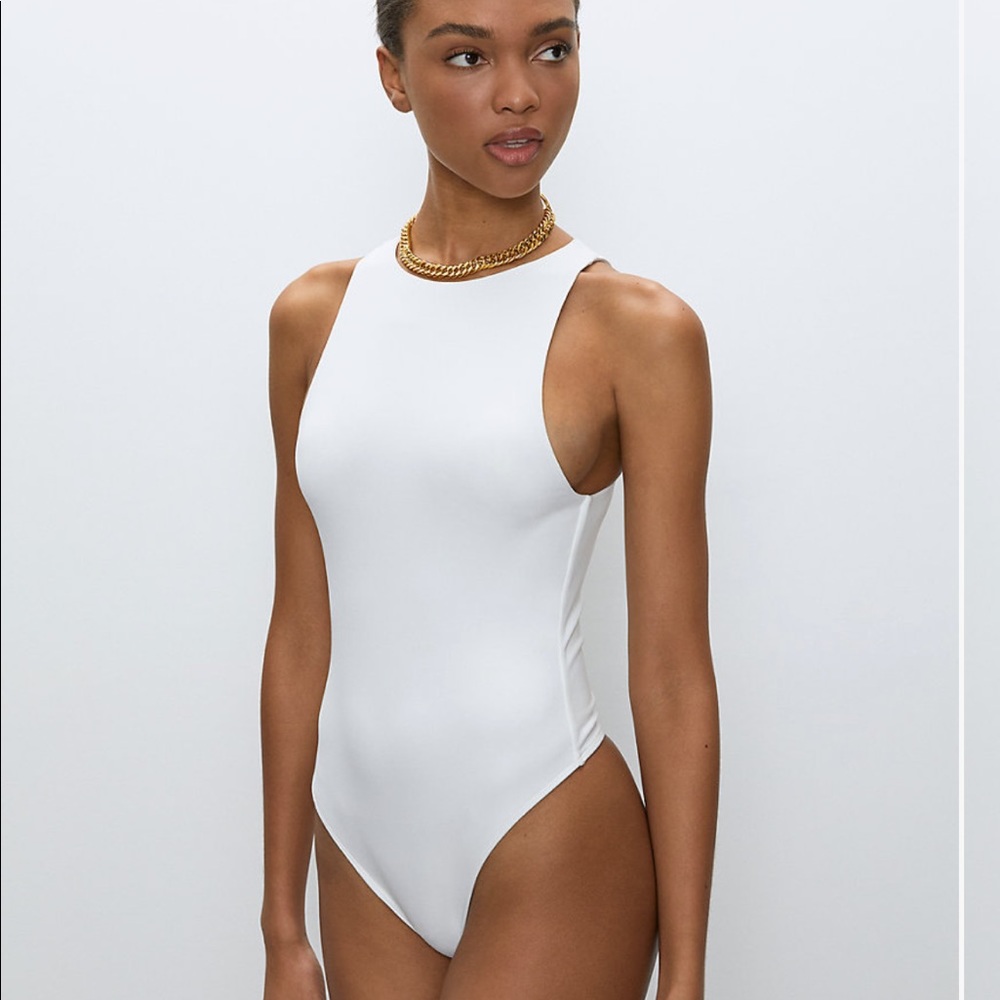 Aritzia Babaton Contour 90s bodysuit M
